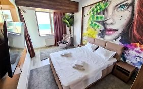 Deluxe Apartment 2 Rooms With Sea View
